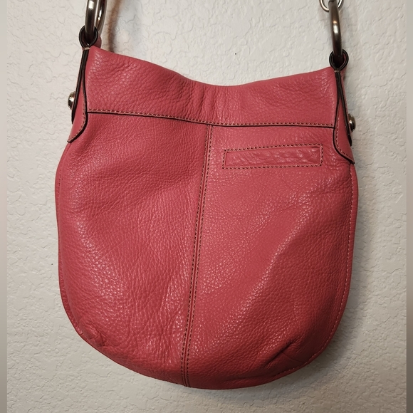 B. Makowsky Leather Crossbody Bag, Pink w/ Animal Print Lining. - Picture 2 of 10